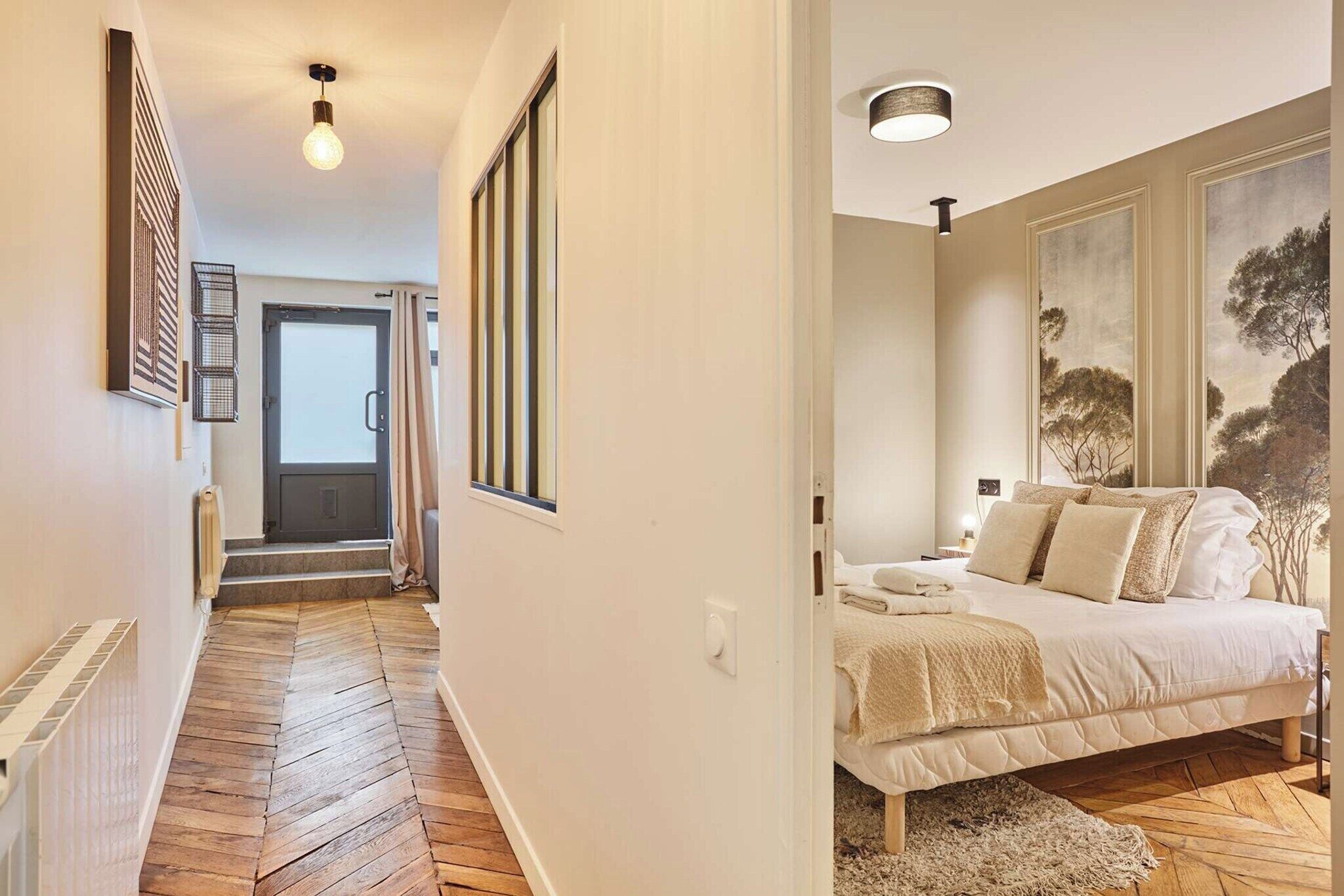1 bedroom, desk, iron/ironing board, internet