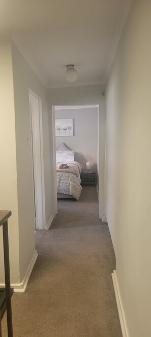 Interior - Stylish Private Retreat Sleeps 3 Secure Work-Friendly Unique Design Stay (Johannesburg)