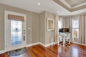 Interior - Tamp Retreat | 3BR 2bth W/ Workspace + Patio Oasis (Tampa)
