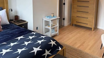 1 slaapkamer, een strijkplank/strijkijzer, gratis wifi, beddengoed