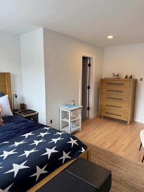 1 bedroom, iron/ironing board, free WiFi, bed sheets