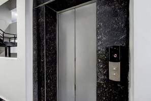 Interior - Townhouse Cherlapally Railway Station (Hyderabad)