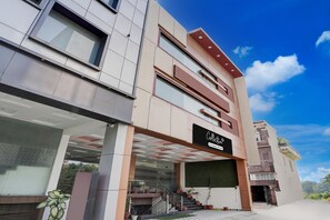 Exterior - Collection O Zirakpur Bus Terminal (Zirakpur)