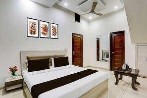 Room - Deluxehotel jb plaza (Zirakpur)