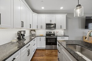 Private kitchen - Not Davey's Place (Ashland City)