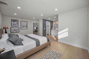 Room - Luxury Modern Home - 8 minutes from the Beach (Largo)