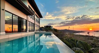 Blue Dragonfly – Oceanview Villa with 43ft Infinity Lap Pool & Beach Gear