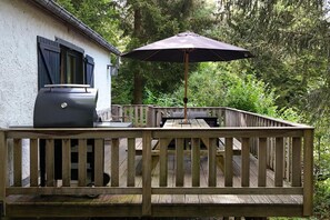 Outdoor dining - Cozy Durbuy Chalet with fireplace (Rendeux (Beffe))