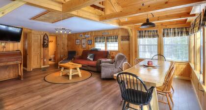 Welcoming 3-bedroom house in Rangeley perfect for affordable, family getaway