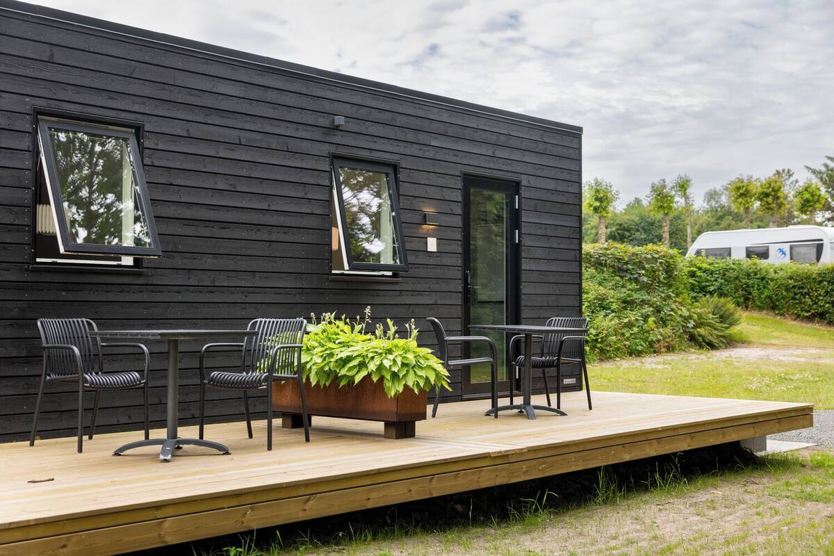 Deluxe Bungalow, Lake View | Premium bedding, iron/ironing board, free WiFi, individually decorated