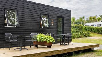 Deluxe Bungalow, Lake View | Premium bedding, iron/ironing board, free WiFi, individually decorated