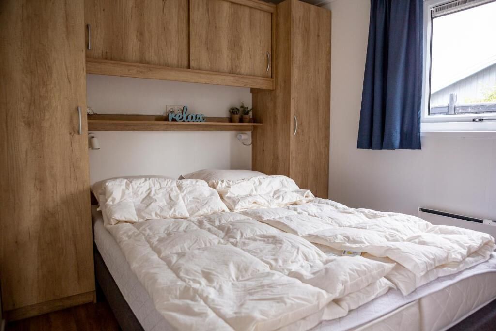 Iron/ironing board, free WiFi
