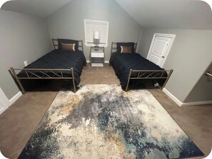 3 bedrooms, desk, iron/ironing board, free WiFi