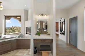 Interior - NEW | HTD Pool | Firepit | Biltmore | Piestewa (Phoenix)