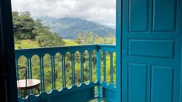 Double Room, Balcony, Mountain View | Interior