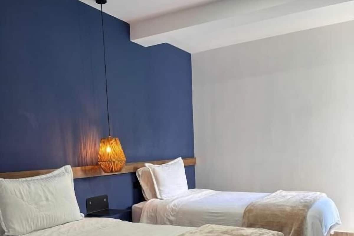 Familieværelse - balkon - byudsigt