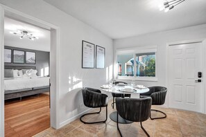 Dining - Prime Beachside Stay w/ Pool & Parking (Pompano Beach)