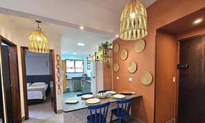 Dining - Apartamento em Guaruja a 750m da Praia do Tombo (Guarujá)