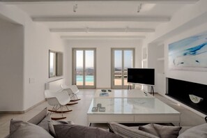 TV - BLUE EYES VILLA Naxos Cyclades Greece (Naxos)