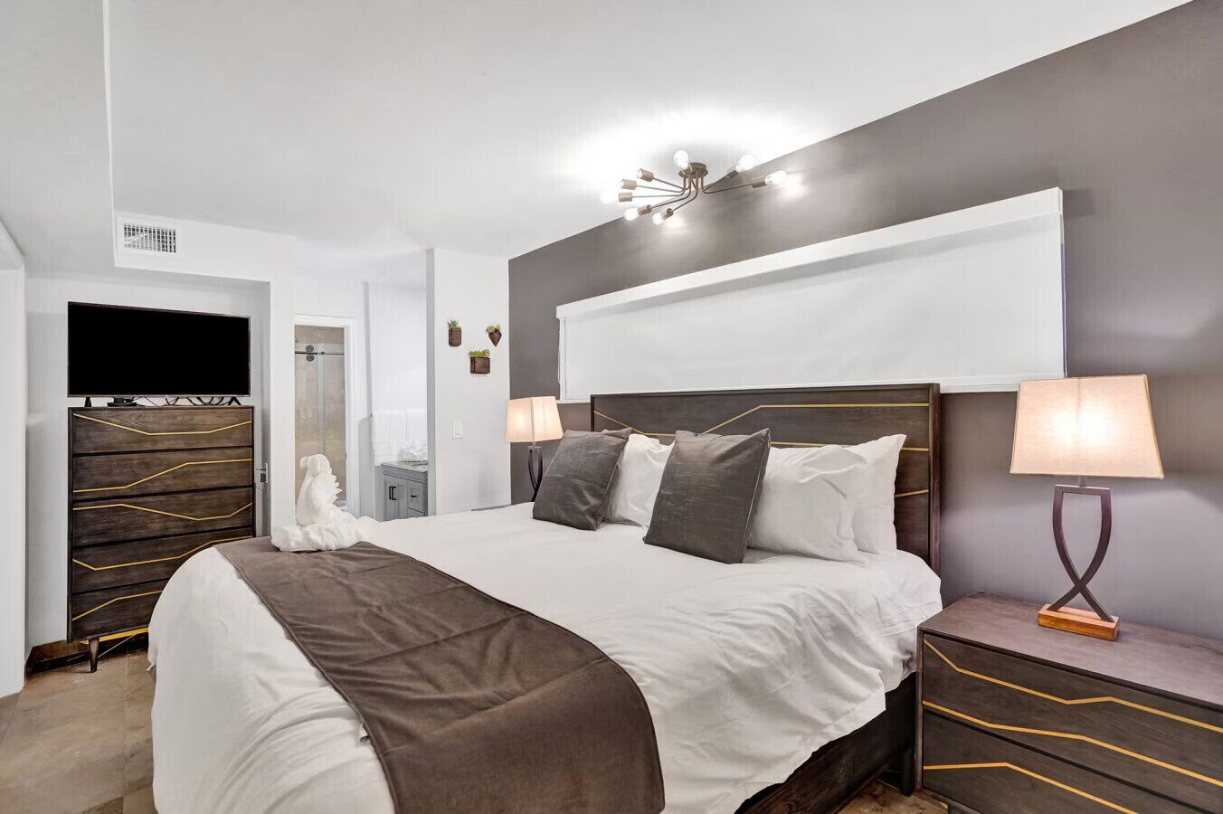 2 bedrooms, WiFi, bed sheets