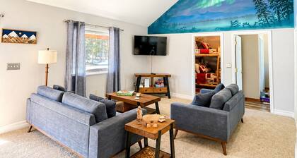 Cozy Family-Friendly 2-Bedroom Home in North Pole Alaska Near Chena Lakes