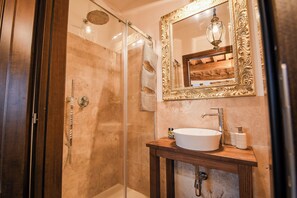 Bathroom - Vrbo Property (Montepulciano)