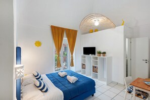 1 bedroom, WiFi, bed sheets - Apartment 'Yellow Room' with Sea View, Wi-Fi and Air Conditioning (Meta)