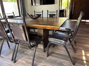Family Cabin, Patio, Garden View | Dining room - Cabañas M&S By GEstores (Huasca de Ocampo)