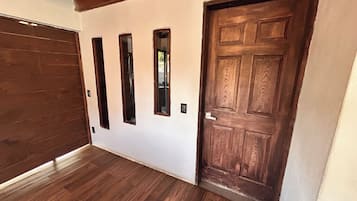 Family Cabin, Patio, Garden View | Free WiFi, bed sheets
