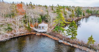Lac a pic Lake retreat