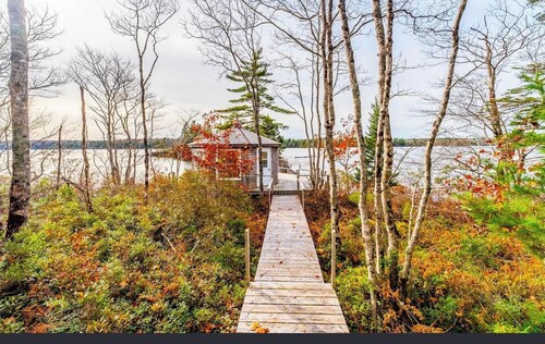 Lac a pic Lake retreat