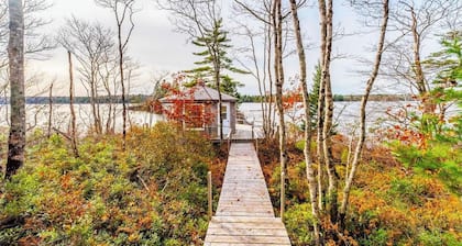 Lac a pic Lake retreat