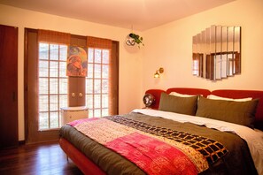 Room - Shag House – Ultimate 70s Dream Pad Retro Vibes + Modern Comfort Near Airport (Manhattan)