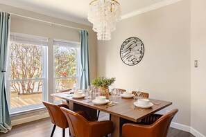 Dining - Prospect Haus *Stone Oak* (San Antonio)