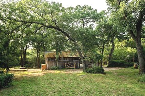 Exterior - Glamping in Stunning Woods w/Hot Tub and Sauna! - Green Tent (Smithville)