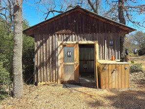 Exterior - Glamping in Stunning Woods w/Hot Tub and Sauna! - Green Tent (Smithville)