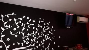 Deluxe-Doppelzimmer, Terrasse, Gartenblick | Innenbereich
