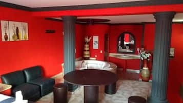 Suite, Blick auf den Innenhof | Innenbereich