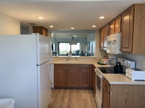 Private kitchen - 2BR Stay at Sanibel Beach Club 2 with Tennis Court (Sanibel)