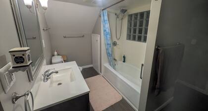 2-bedroom apartment in pleasant Blasdell with AC for relaxing stays.
