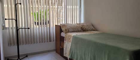 1 chambre, fer et planche Ă repasser, accĂšs Internet, draps fournis
