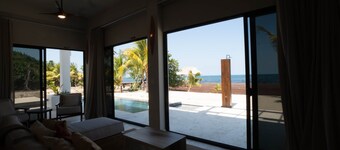 Casa Sur – Oceanfront Villa