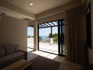 Interior - Casa Norte – Oceanfront Villa (Placencia)