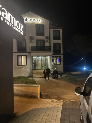 Exterior - YAKAMOZ HOTEL & RESTORAN (Biga)