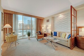 Living area - Sin City Suite @ MGM Signature (Las Vegas)