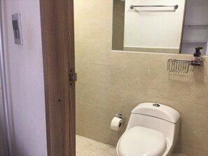 Bathroom - Vrbo Property (Cartagena de Indias)