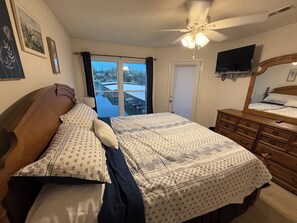 2 quartos, ferros/tábuas de passar roupa, Wi-Fi, roupa de cama