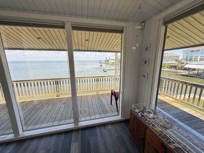 Interior - Waterfront Escape w/ Prime Fishing + Unmatched Sunsets (Galveston)
