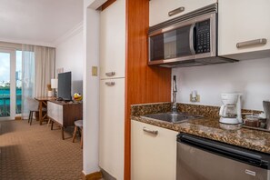 Fridge, microwave, coffee/tea maker, toaster - Ocean & Lagoon View Studio in Condado · Pool (San Juan)