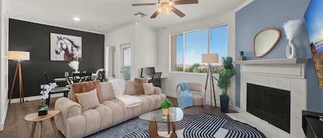 Apartment, 1 Bedroom, Non Smoking, Kitchen | Living area | Computer monitors